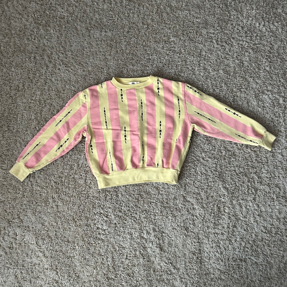Like new Bandy Button sweatshirt
